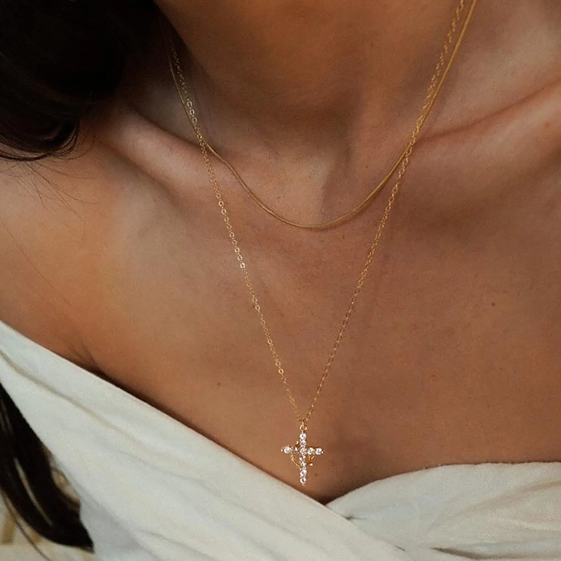 COLLANA CROCEFISSO CON ANELLO