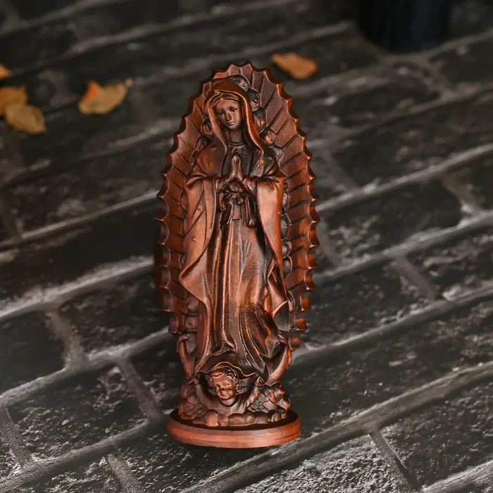 Imagen de la Virgen de Guadalupe en Madera