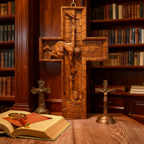 Cruz del Salvador Jesús - Tallada en madera natural