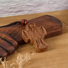Collar de San Miguel Arcángel en Madera