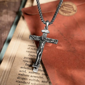 Collana con Crocifisso di Gesù Cristo