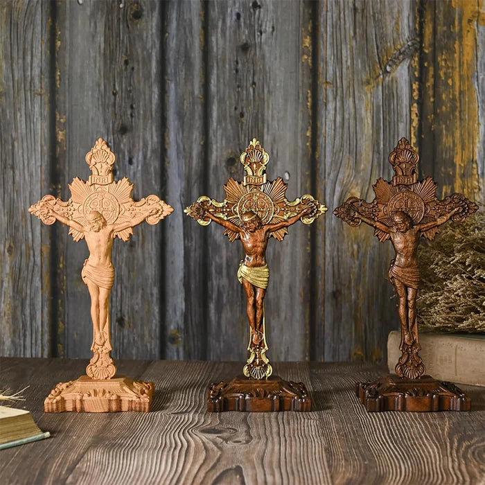 Cruz de Exorcismo de San Benito Tallada en Madera