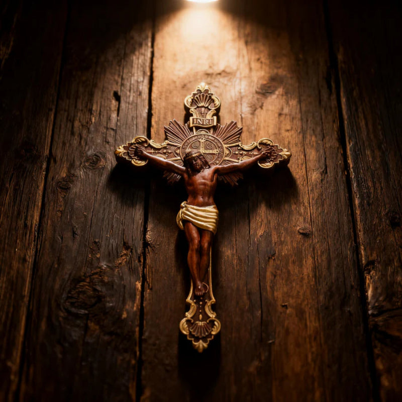 Cruz de Exorcismo de San Benito Tallada en Madera