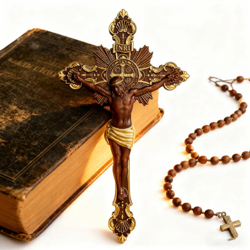 Cruz de Exorcismo de San Benito Tallada en Madera