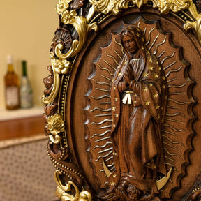 Escultura de la Virgen de Guadalupe en Madera