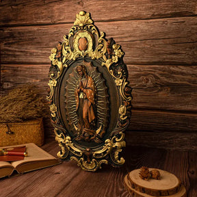 Escultura de la Virgen de Guadalupe en Madera