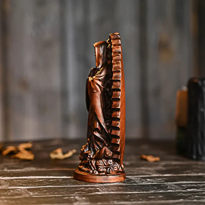 Imagen de la Virgen de Guadalupe en Madera