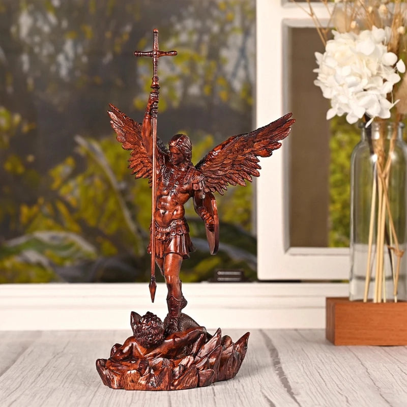 Imagen de adera de San Miguel Arcángel.