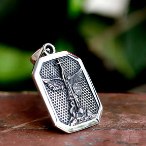 Collar San Miguel Arcángel – Protección y Fortaleza en Cada Paso