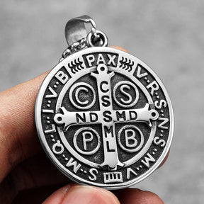 Collar Con Medalla de San Benito