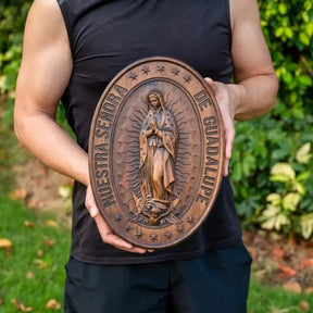 Escultura de Madera de Nuestra Señora de Guadalupe