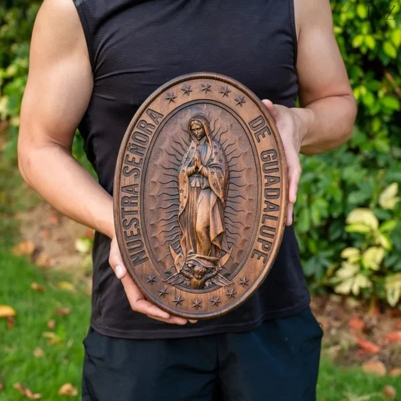 Escultura de Madera de Nuestra Señora de Guadalupe