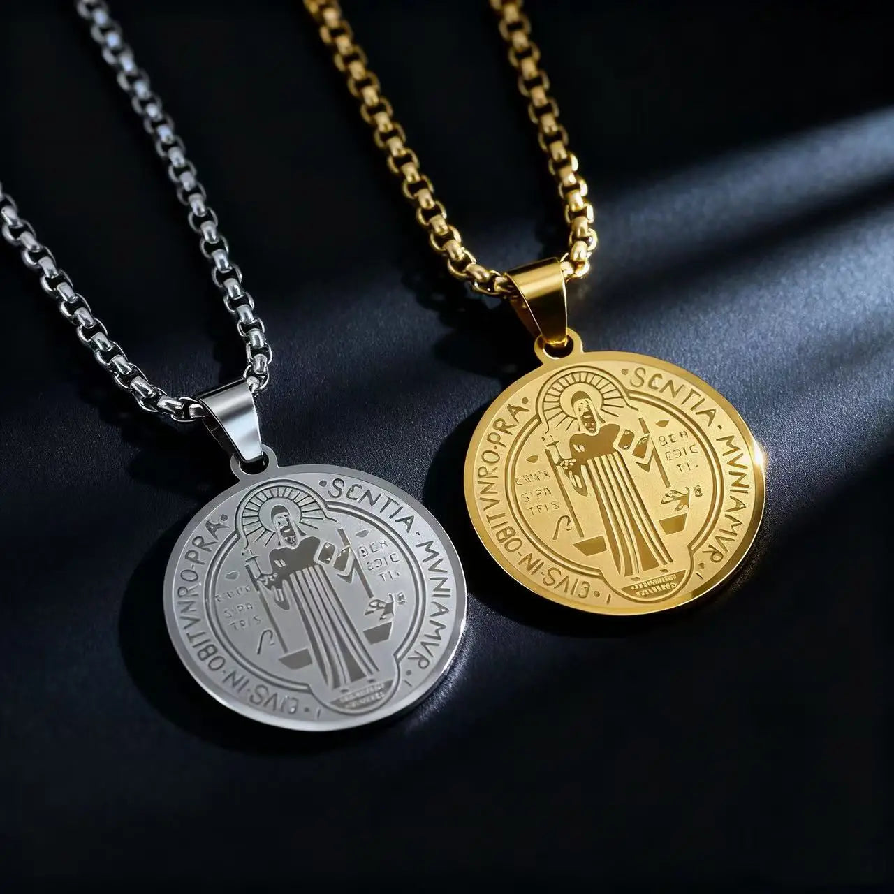 Collar Medalla de San Benito