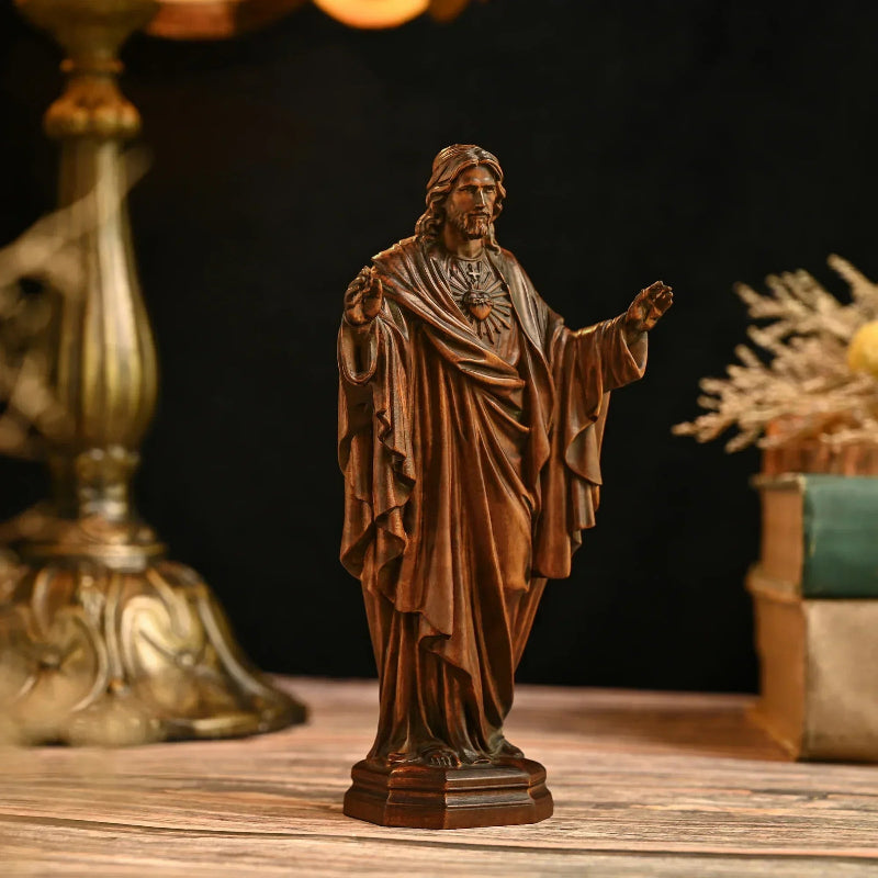 Statua di Cristo in legno